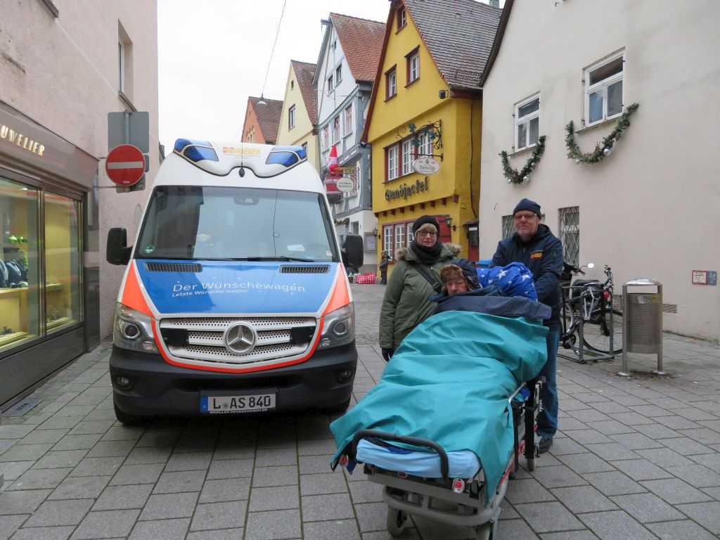 Wünschewagen-Sachsen-Fahrt-nach-Ulm-Letzte-Wünsche-wagen-3.jpg