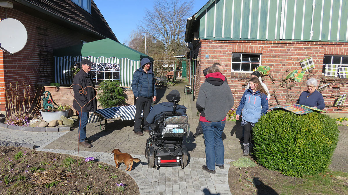 Ein Gartenfest mit Freunde und Familie