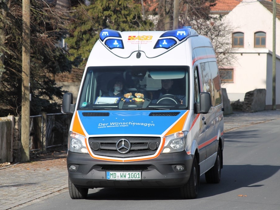 Wünschewagen-Sachsen-Anhalt-Diamentene Hochzeit-Letzte-Wünsche-wagen-3.jpg