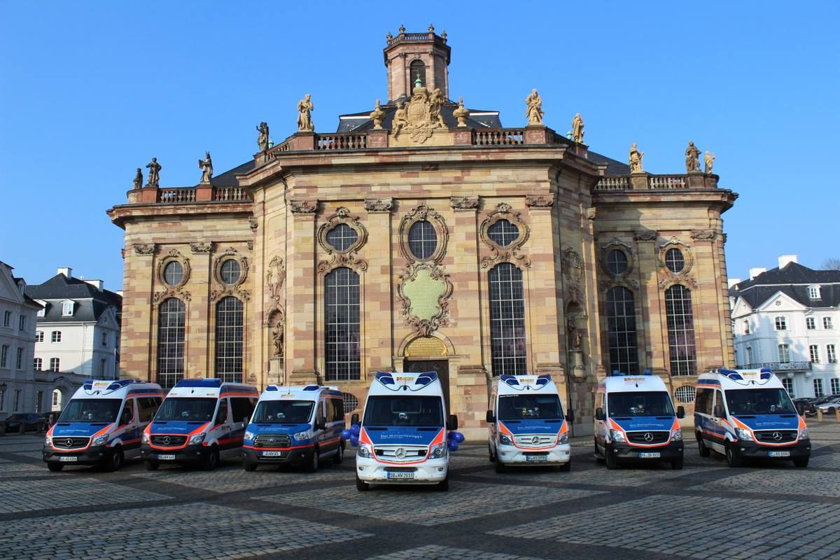 wuenschewagen-saarland-vor-ludwigskirche.jpg