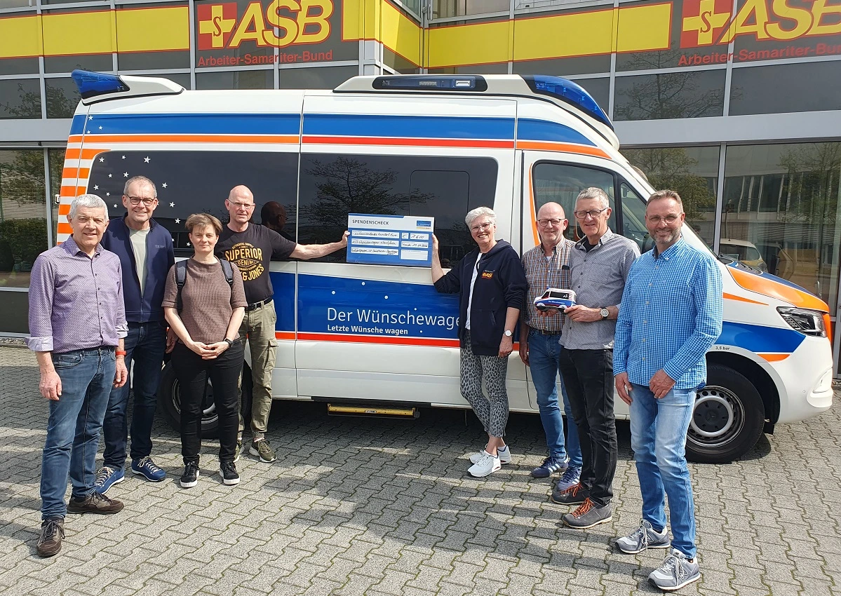 Sandhasen Bentlage überreichen Kilometergeld an ASB-Wünschewagen Westfalen