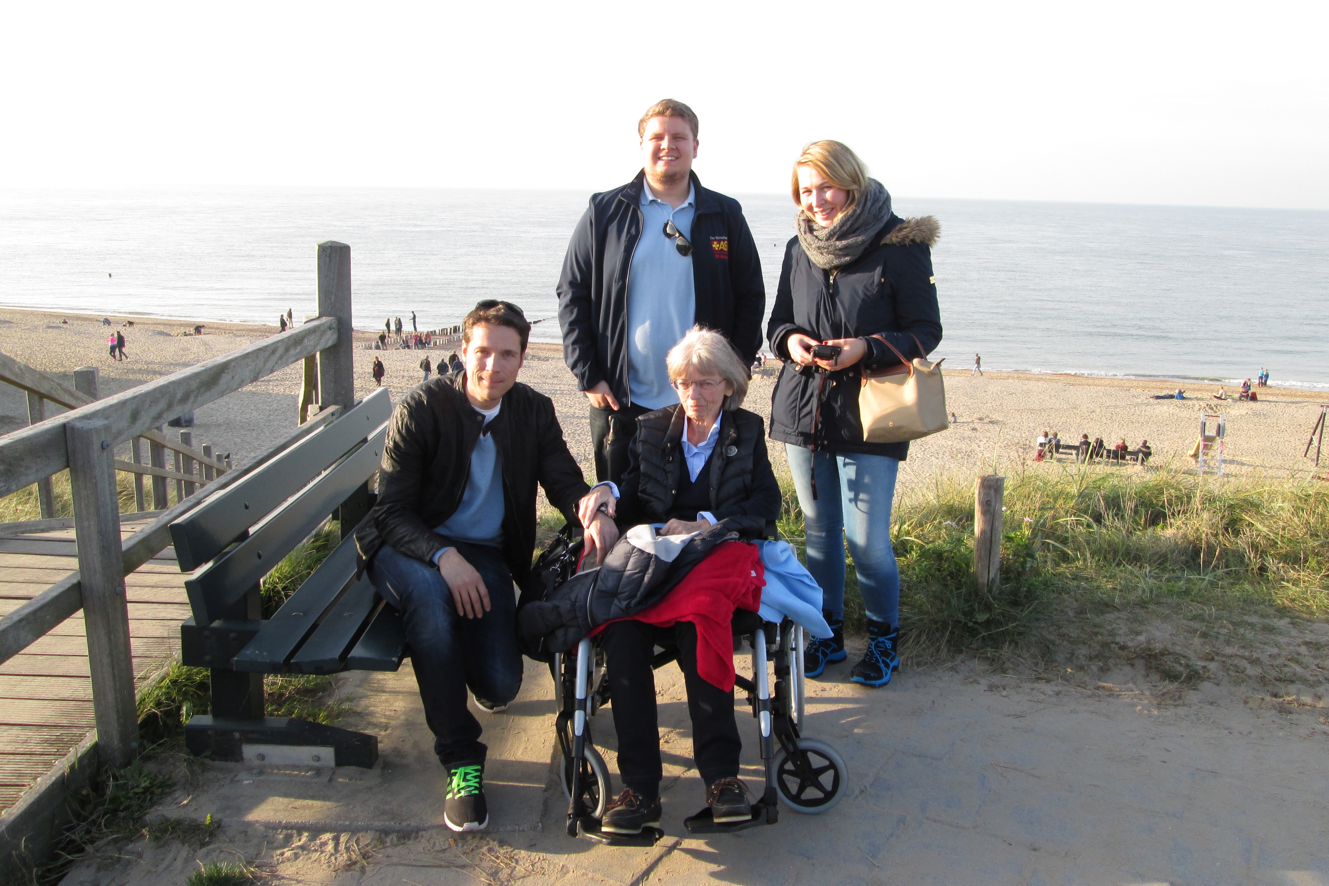 Frau S. am Meer in Domburg.jpg