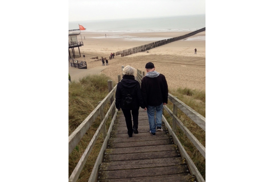 Ehepaar am Meer in Domburg.jpg