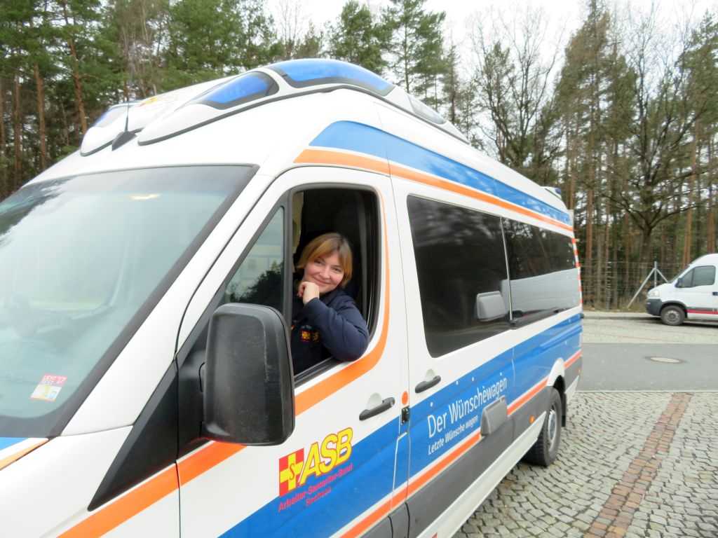 Wünschewagen-Sachsen-Fahrt-nach-Ulm-Letzte-Wünsche-wagen-1.jpg