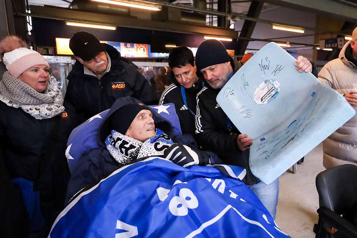 Großer HSV-Fan gleich mehrfach beschenkt…