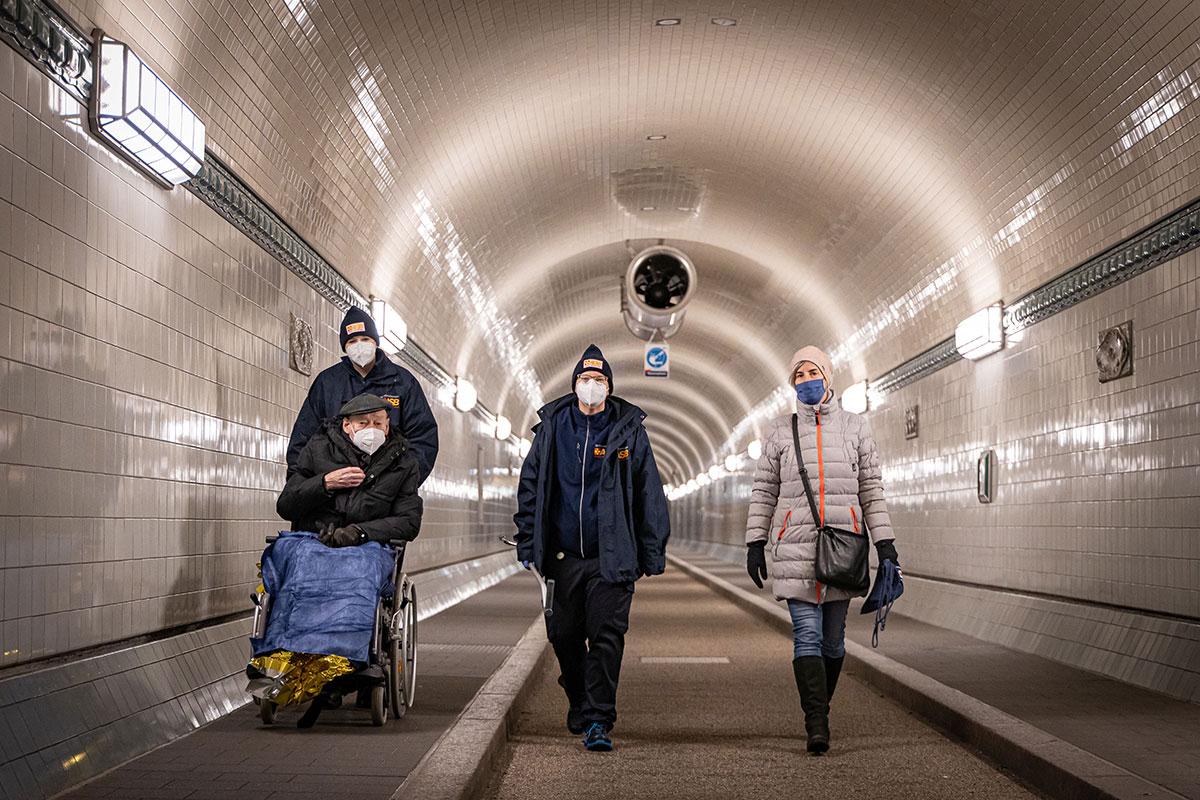 Ein Spaziergang durch den Alten Elbtunnel 