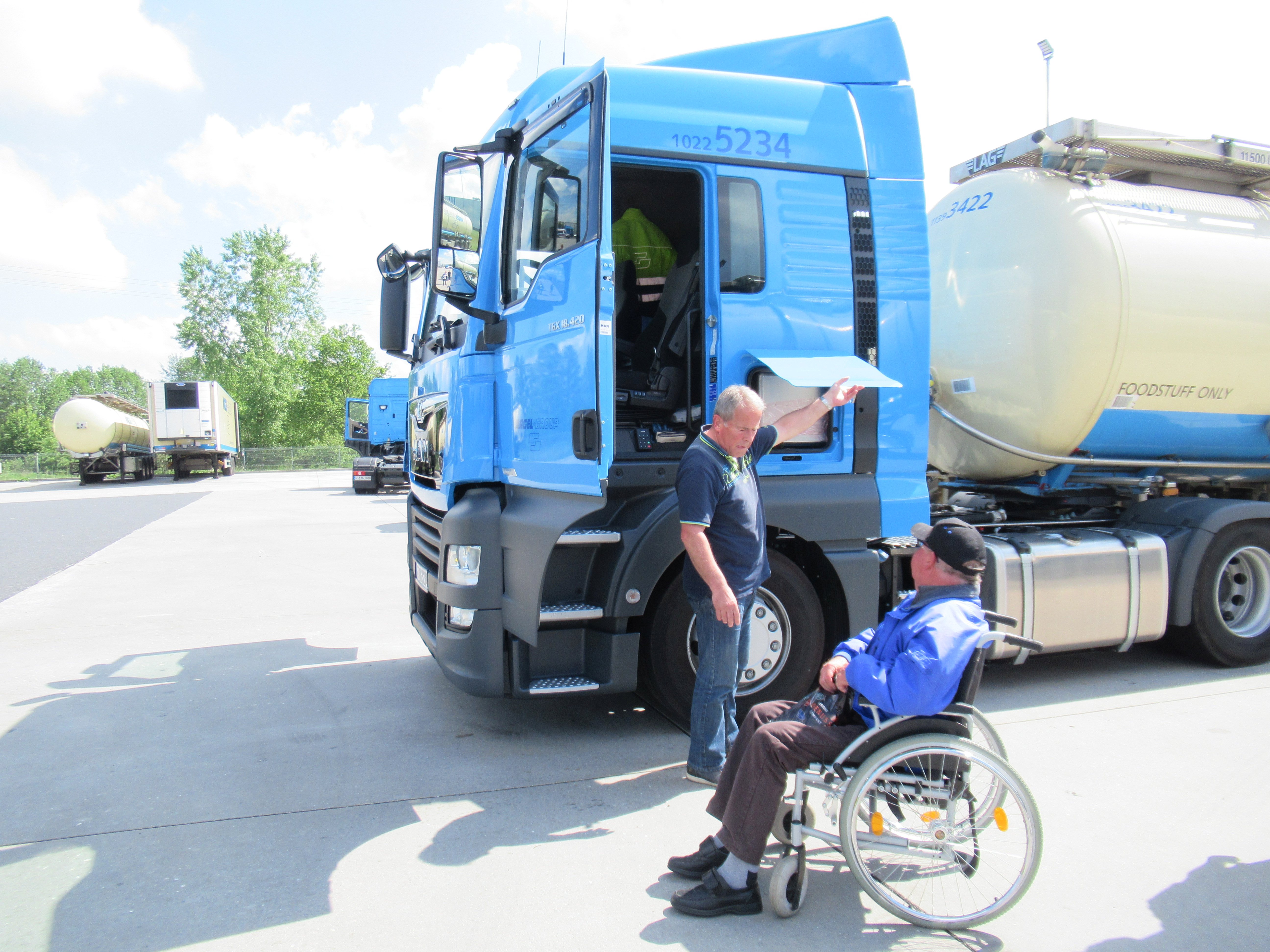 Auf einen Kaffee mit den ehemaligen Trucker-Kollegen