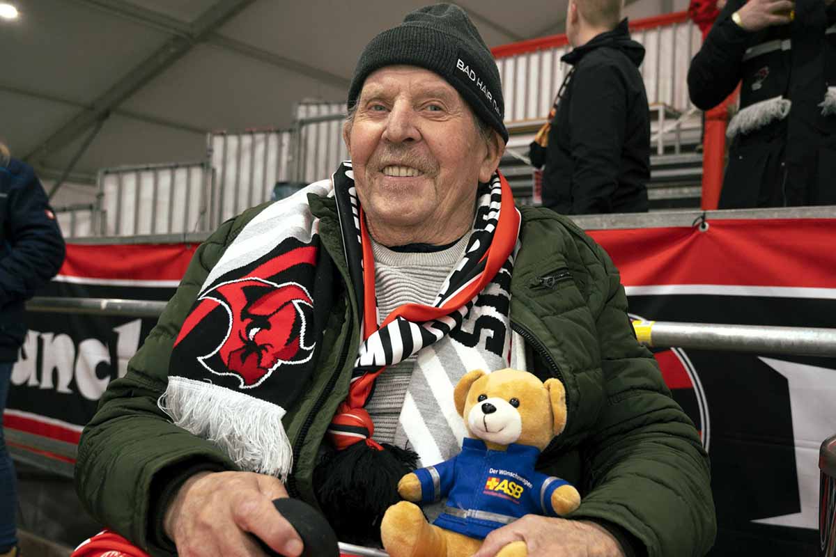 Wunschfahrt zum Eishockey-Spiel