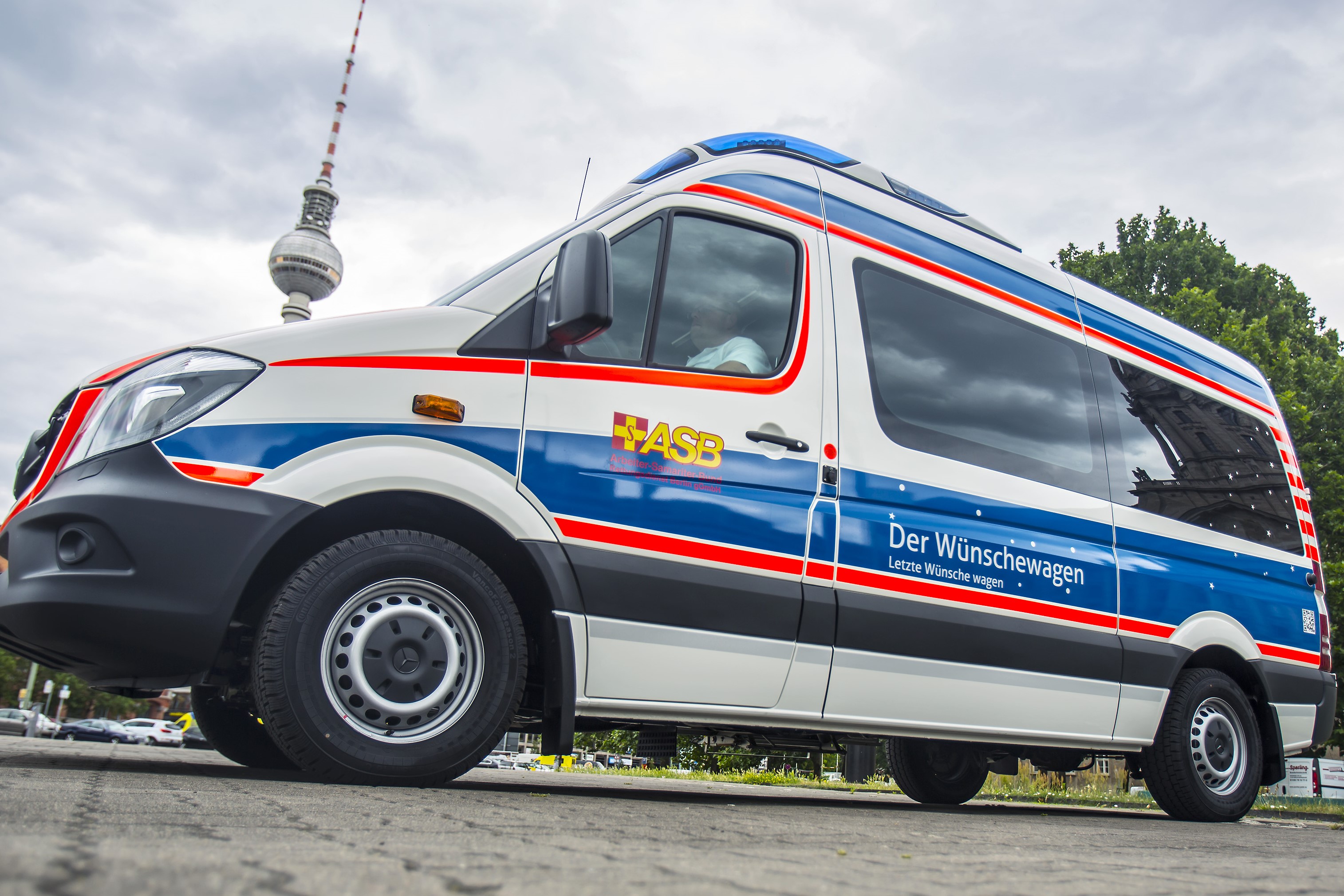 Auch beim ASB Berlin rollt nun ein Wünschewagen