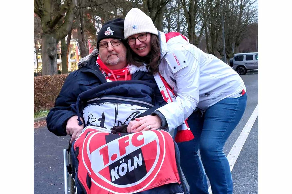 Fahrgast mit Begleitung.jpg