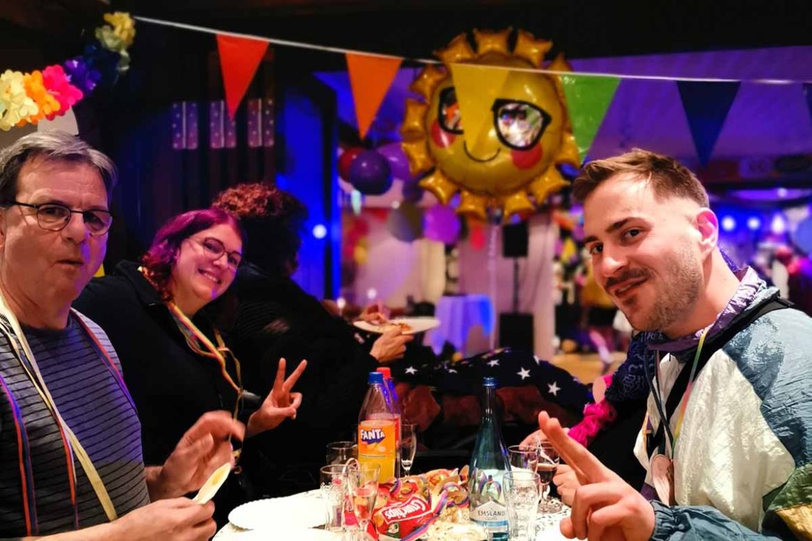 Partygäste.jpg