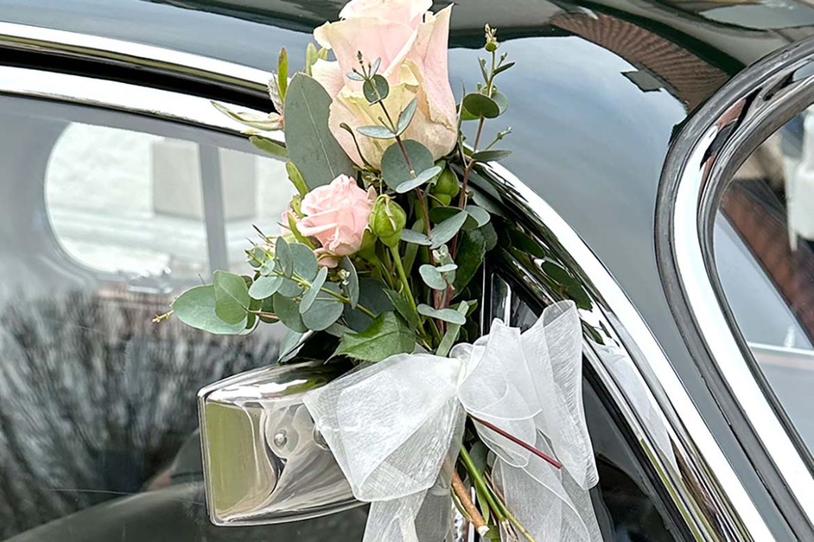 Rose an Autospiegel.jpg