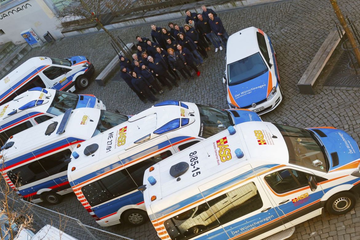 wuenschewagen-thueringen-asb-gruppenfoto.jpg