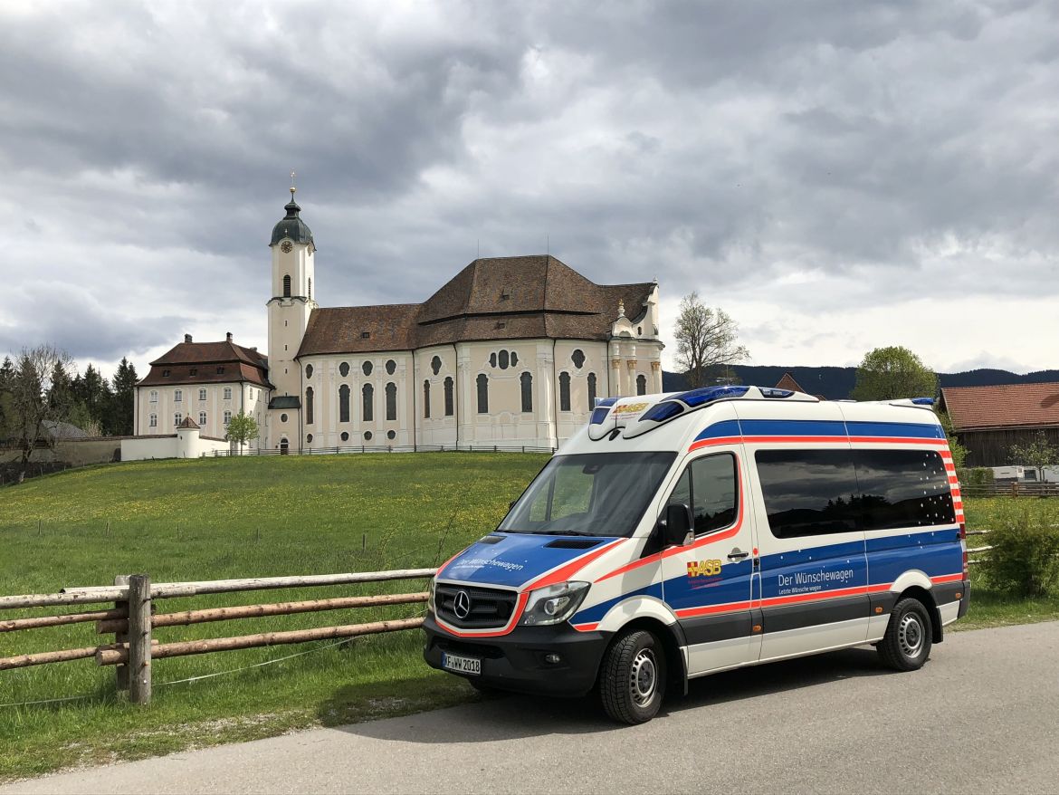 Wünschewagen-Allgäu-Hochzeit-Enkel-Letzte-Wünsche-wagen-1.jpg