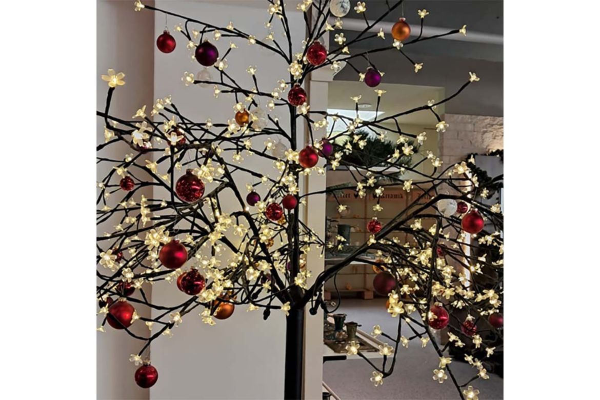 Weihnachtlicher Baum.jpg