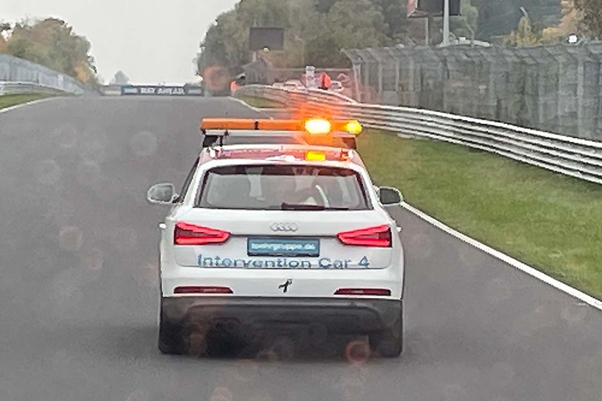 Auto auf Strecke.jpg