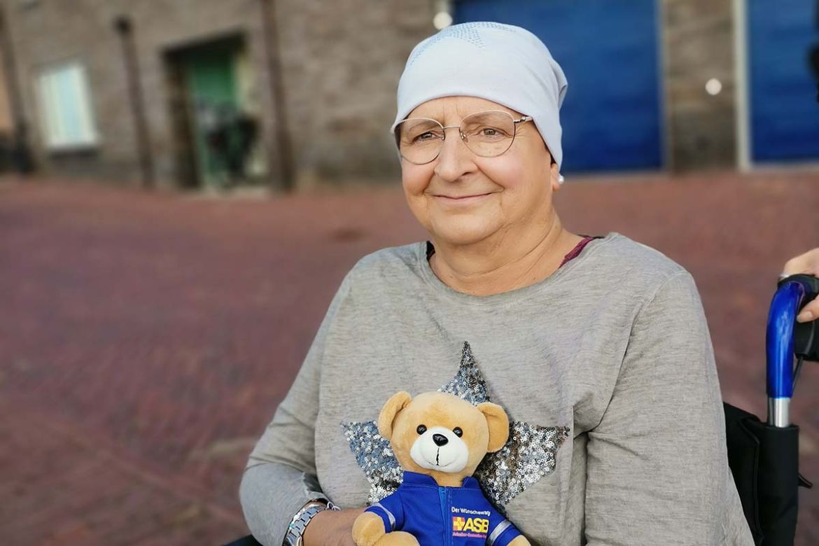 Fahrgast mit Teddy.jpg