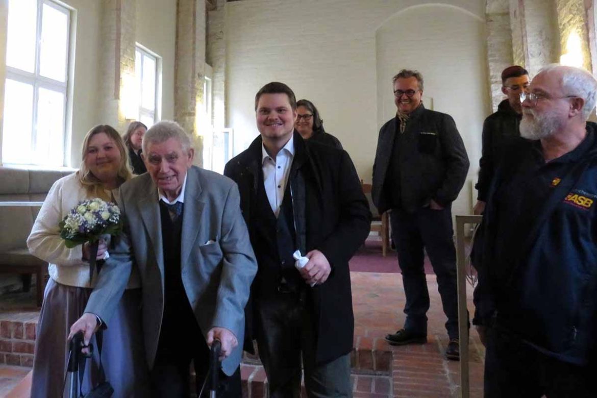 Auf der Hochzeit.jpg