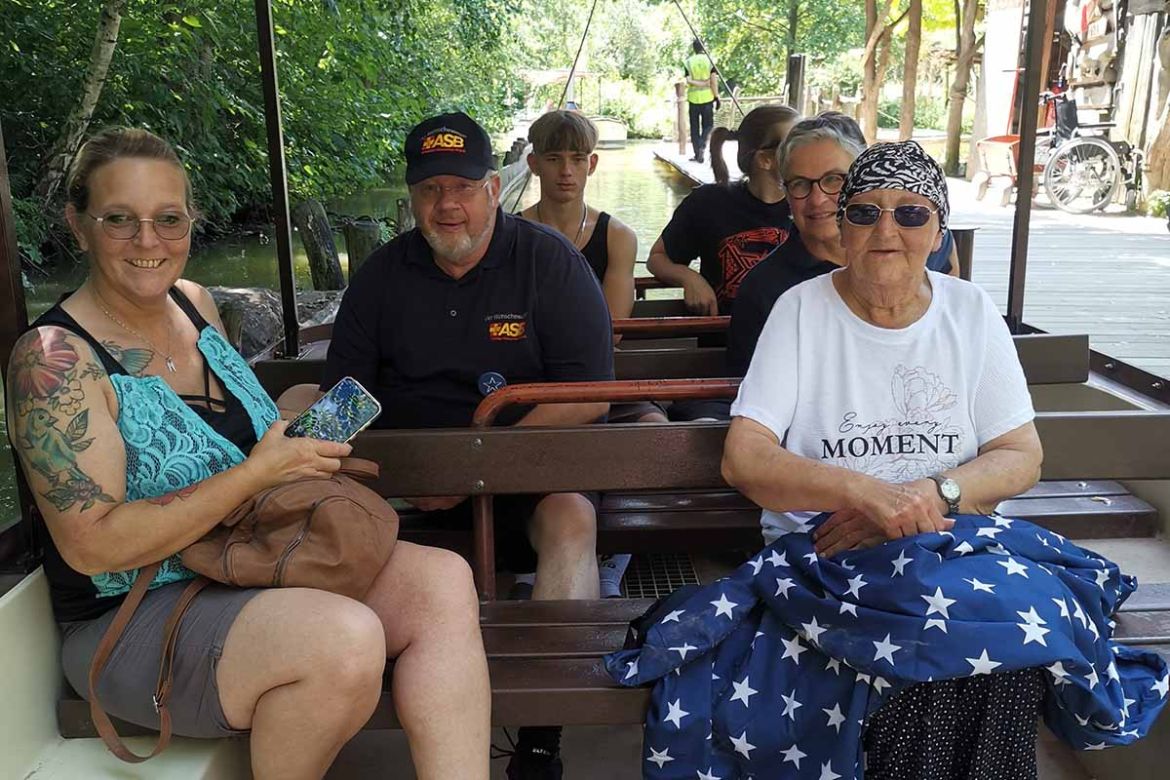 Gruppenfoto.jpg