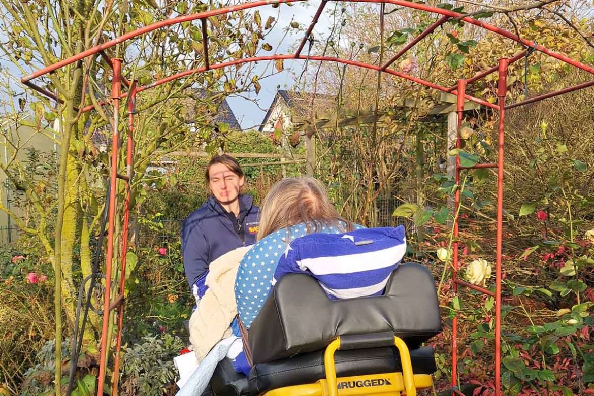 Fahrgast im Garten.jpg