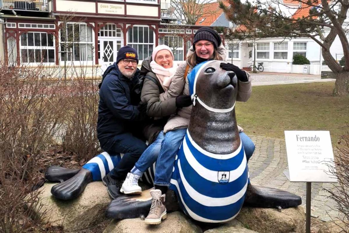Gruppenfoto auf Robbe.jpg