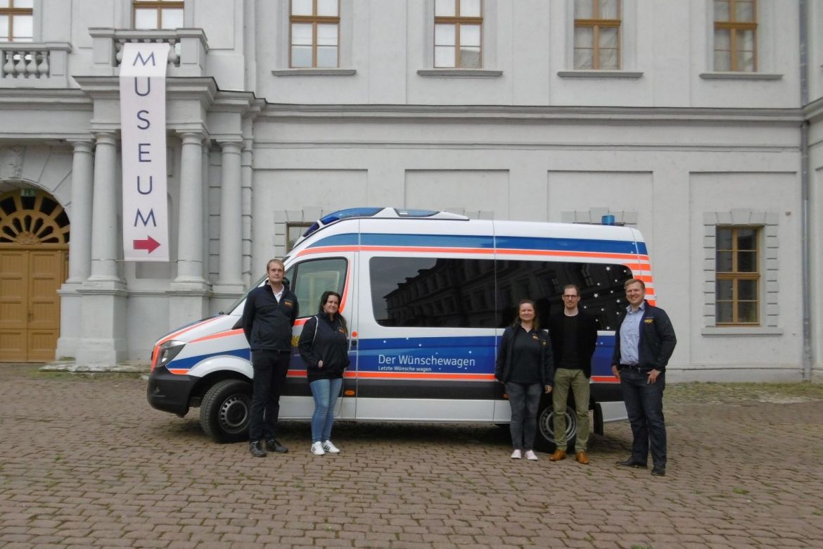 Wünschewagen-Sachsen-Anhalt-Fahrt-nach-Leuna-Letzte-Wünsche-wagen.jpg