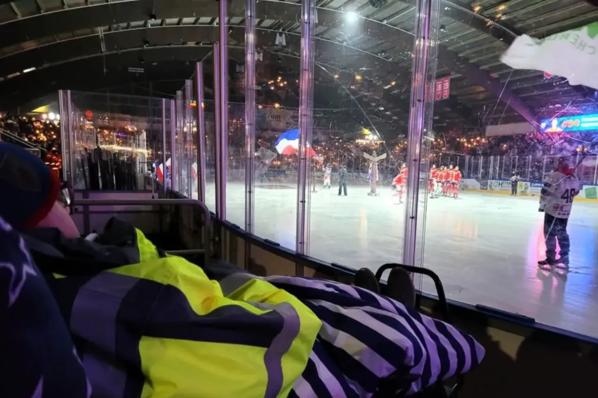 Eishockeyfamilie mit Herz