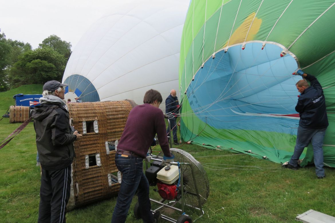 Wünschewagen-Schleswig-Holstein-Letzte-Wünsche-wagen-Ballonfahrt-ASB.jpg