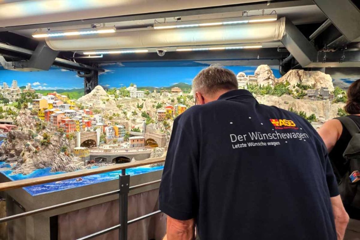 Blick auf Miniaturen.jpg