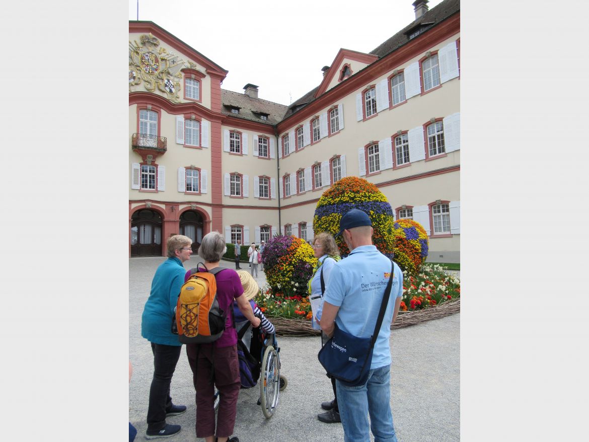 Wünschewagen-Ludwigsburg-Zur-Blumeninsel-Mainau-Letzte-Wünsche-wagen-2.jpg