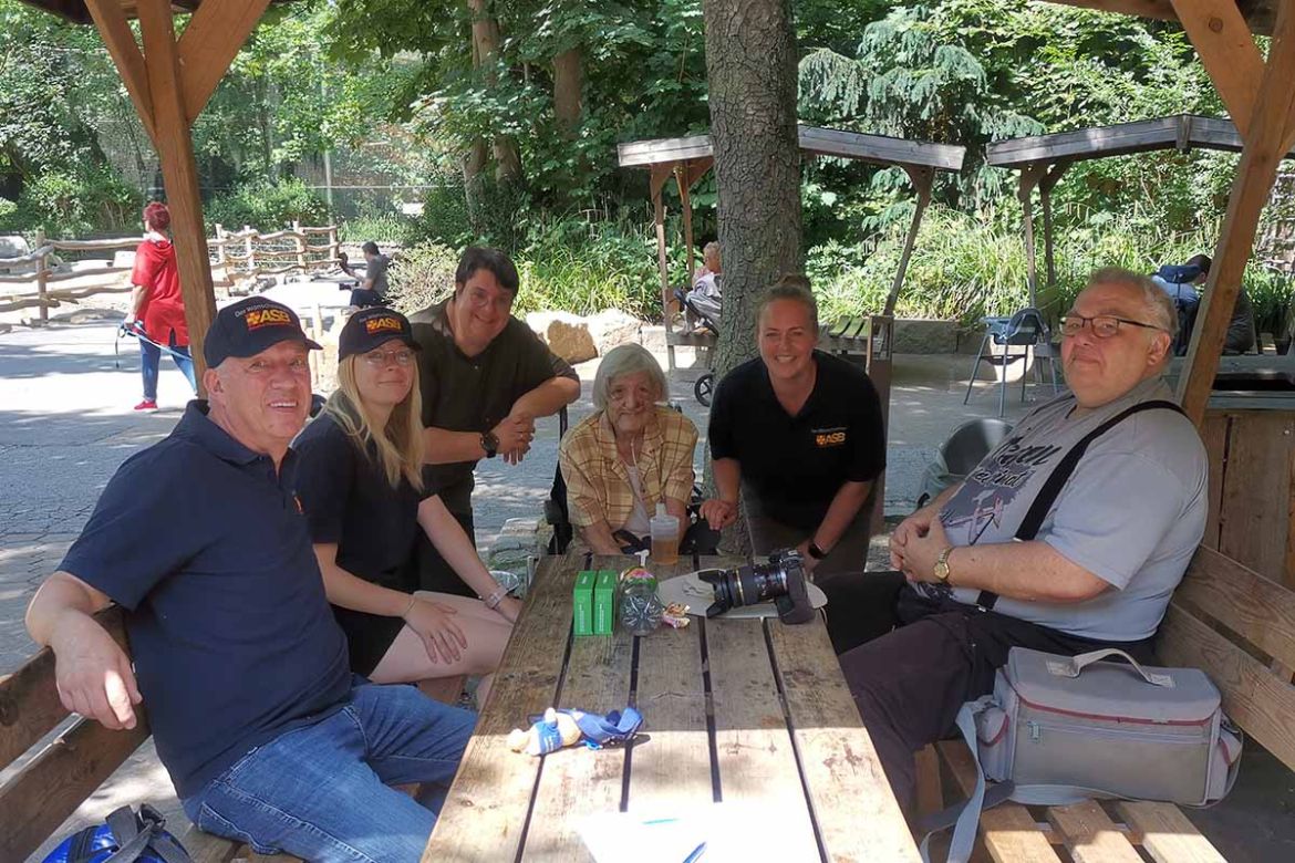 Gruppenfoto.jpg