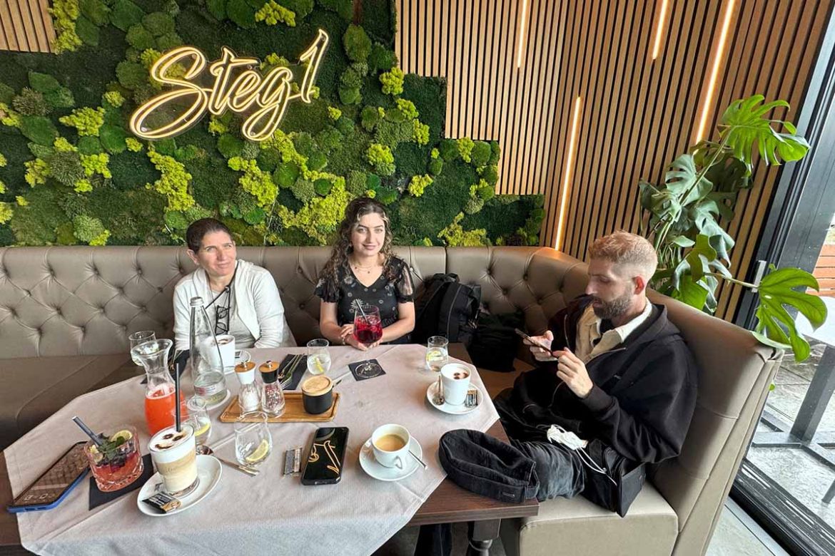 Im Restaurant.jpg