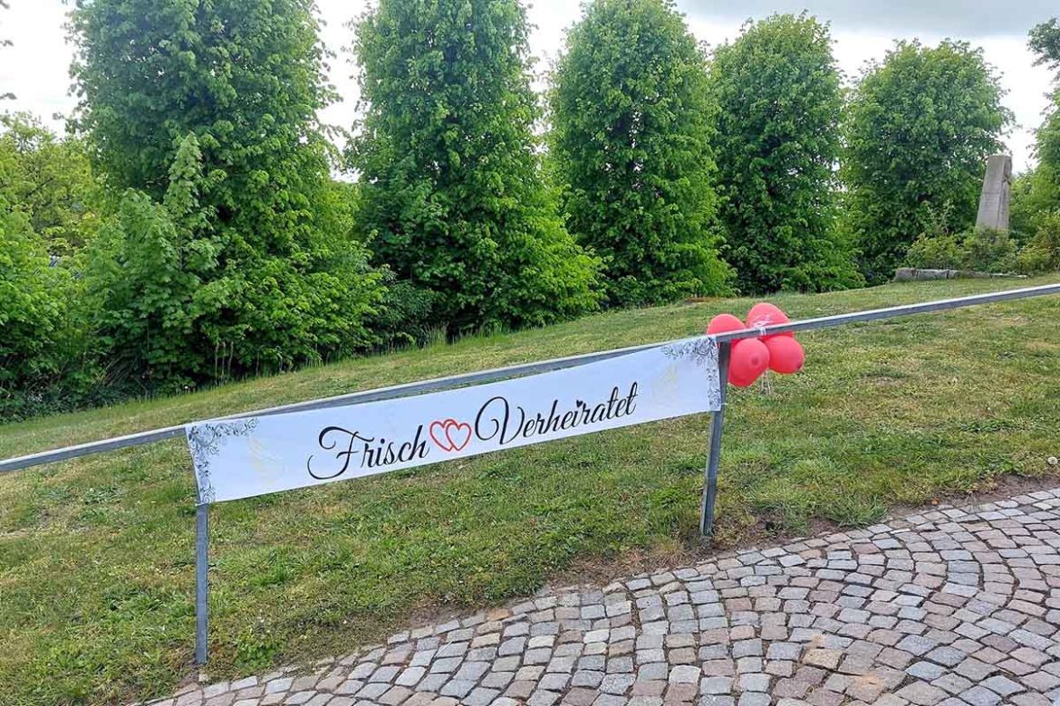Frisch verheiratet.jpg