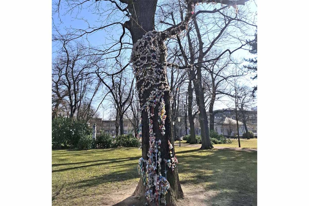 verzierter Baum.jpg