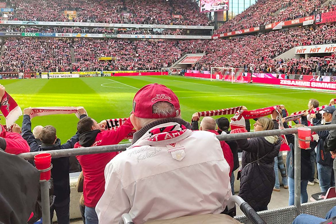Fahrgast im Stadion.jpg