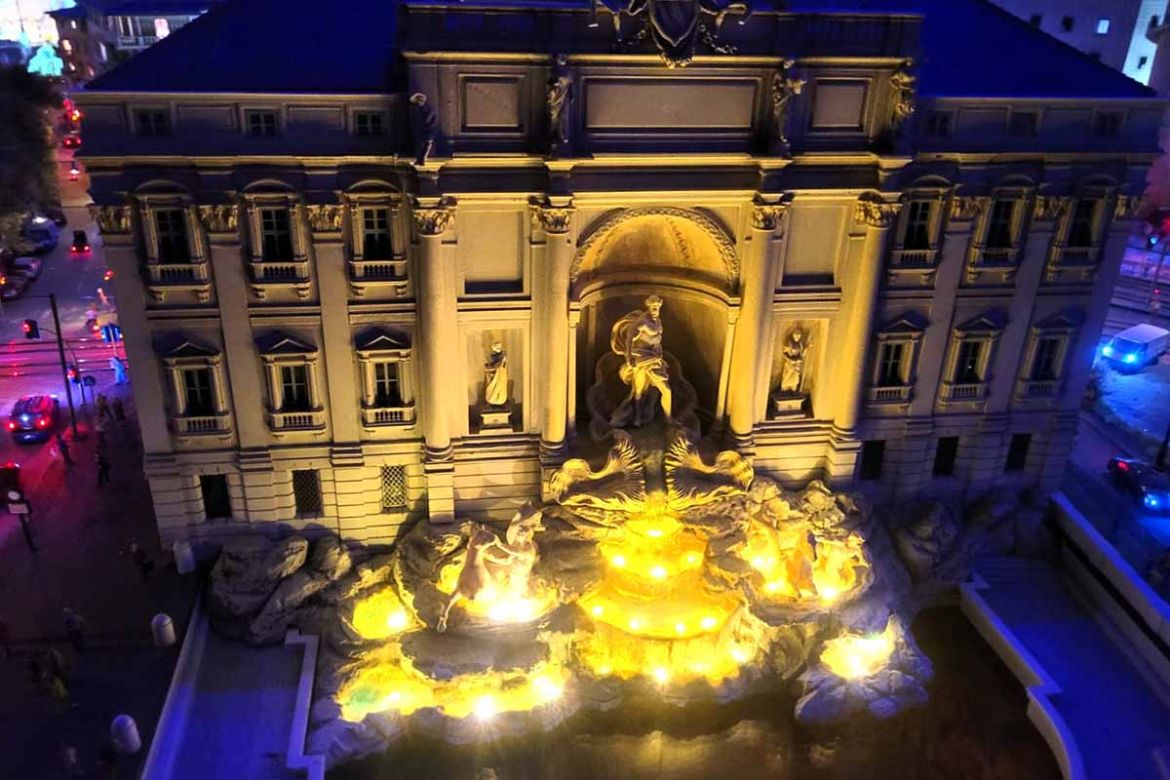 Trevibrunnen.jpg