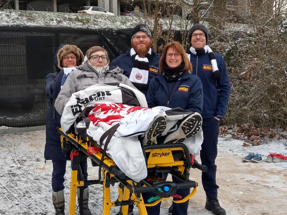 Wünshcewagen-Hessen-Eintracht-Frankfurt-Winter-Letzte-Wünsche-wagen-1.jpg