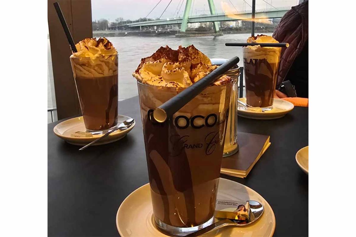 Im Cafe.jpg