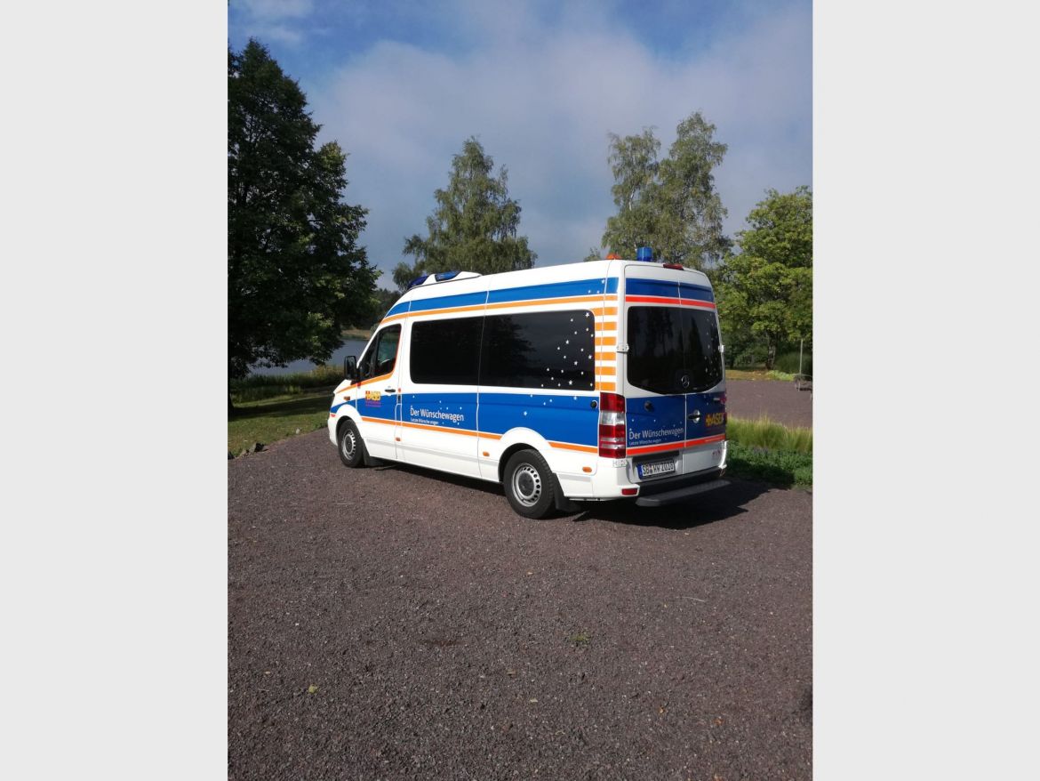 Wünschewagen-Saarland-Letzte-Wünsche-wagen-Hochzeit-am-Strand-1.jpg