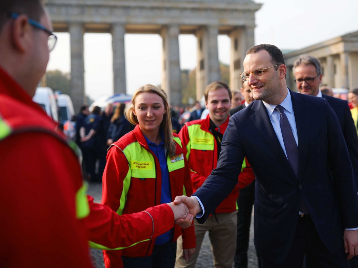 Wünschewagen-ASB-Letzte-Wünsche-wagen-Jens-Spahn-ulrich-Bauch-Sternfahrt-Brandenburger-Tor (28).jpg