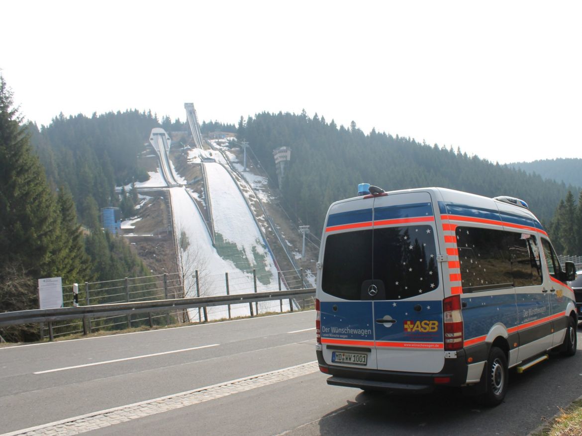 Wünschewagen-Sachsen-Anhalt-Oberhof-Letzte-Wünsche-wagen-3.jpg