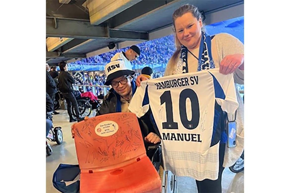 Fahrgast mit Sitz und Trikot.jpg