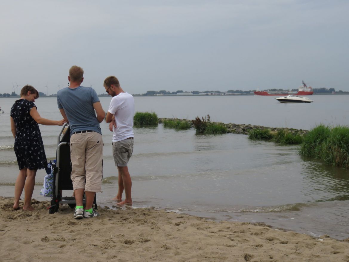 Wünschewagen-Schleswig-Holstein-Elbstrand-Letzte-Wünsche-wagen-4.jpg