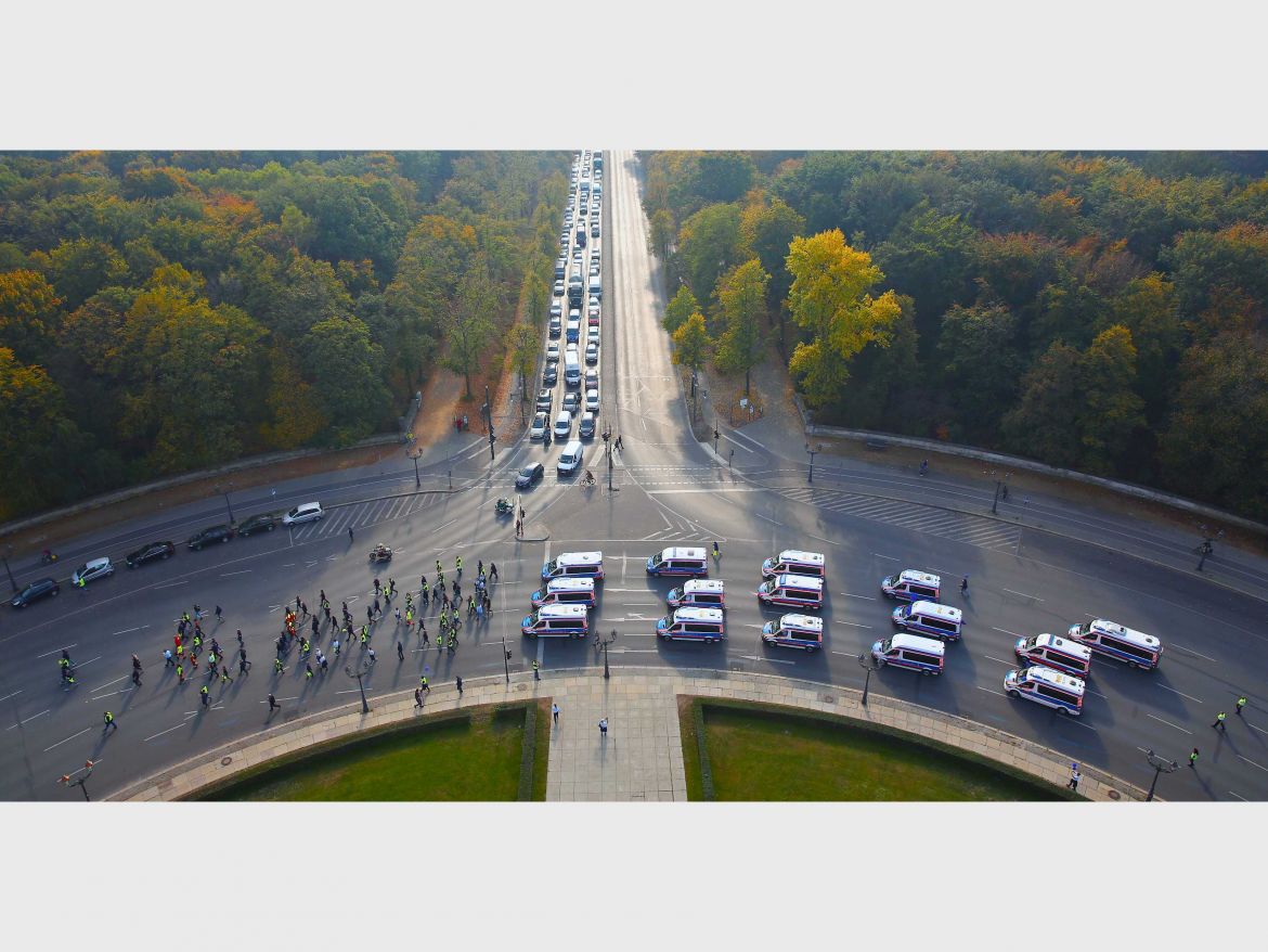 Wünschewagen-ASB-Letzte-Wünsche-wagen-Jens-Spahn-ulrich-Bauch-Sternfahrt-Brandenburger-Tor (7).jpg