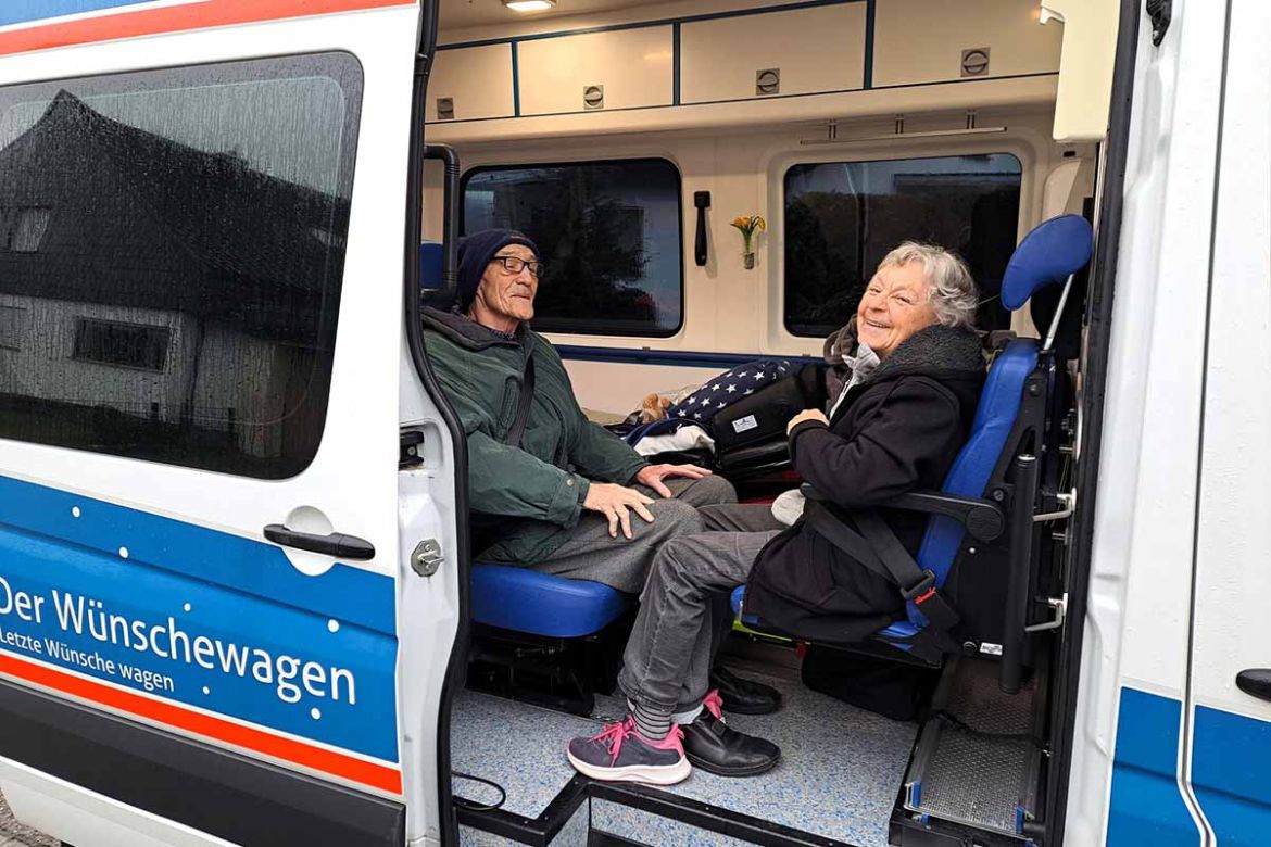 Im Wünschewagen.jpg
