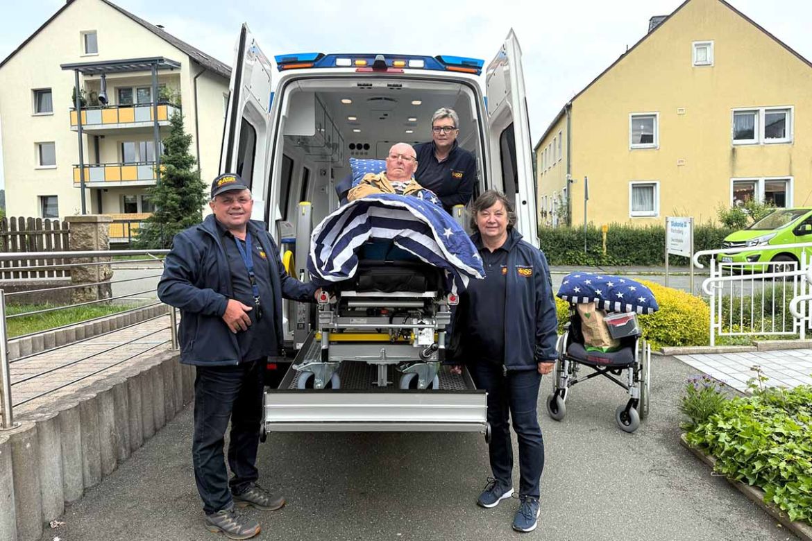 Fahrgast im Wünschewagen.jpg