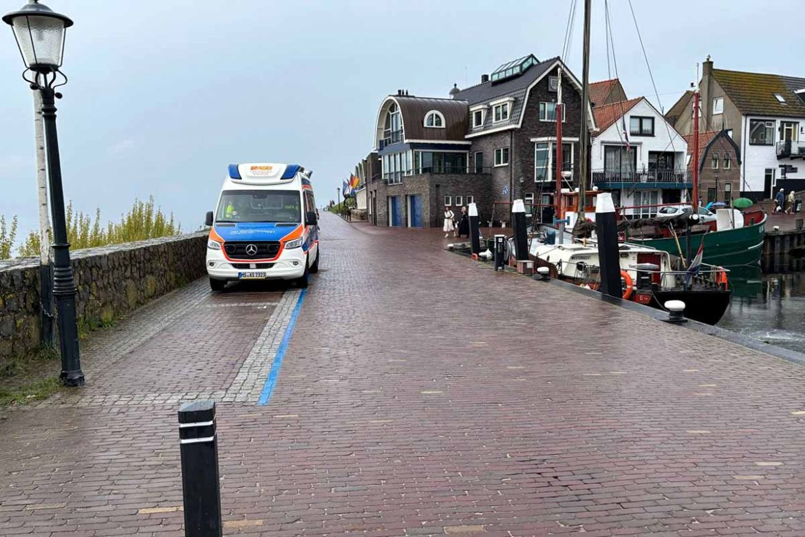 Wünschewagen am Hafen.jpg