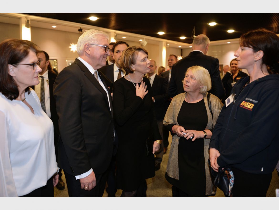 ASb-Benefizkonzert-Frank-Walter-Steinmeier-Wünschewagen-Aschenbrödel-Credit-Bundesregierung-Norbert-Millauer-2.jpg