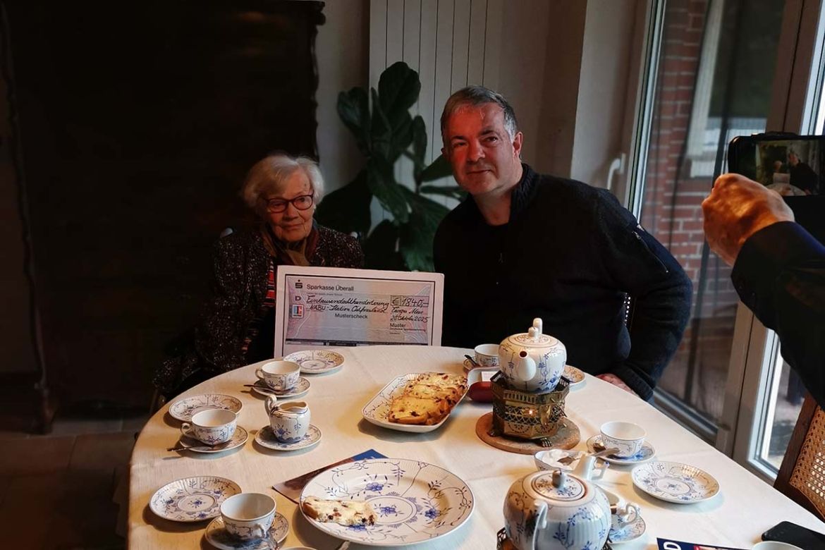 Spende beim Kaffee.jpg